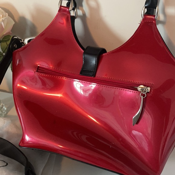 Designer Beijo Purse 🍷